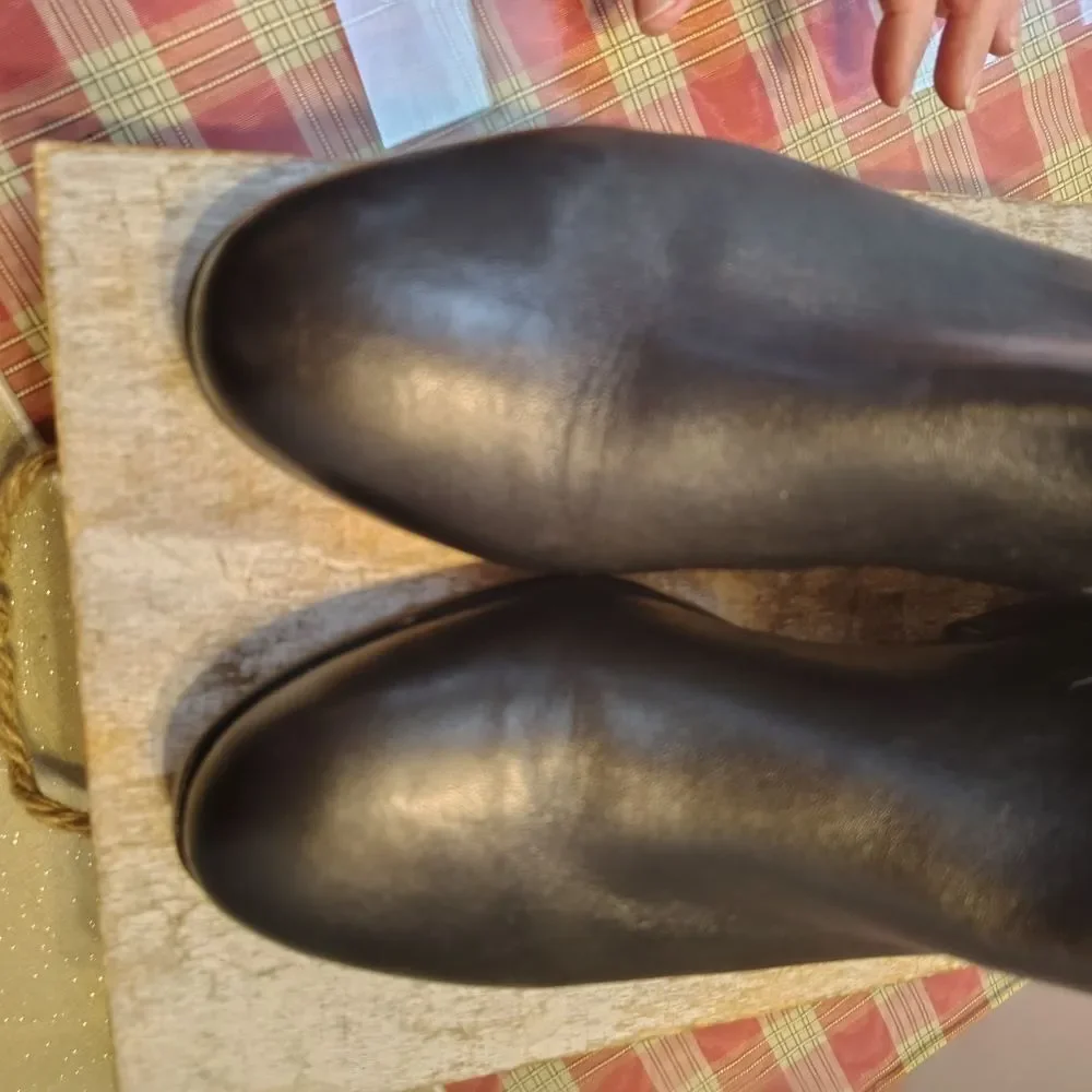 Talbots Black Leather Ankle Boots Size 8.5  A1
